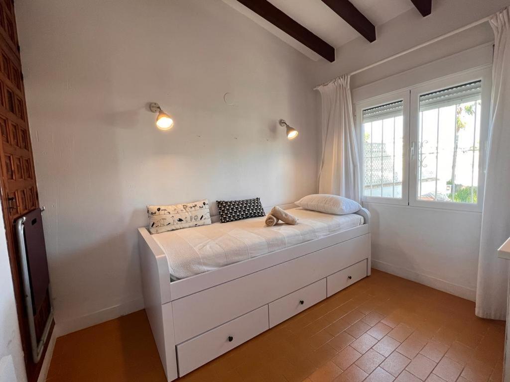 Cristina By Sun & Sea Homes Moraira Bagian luar foto